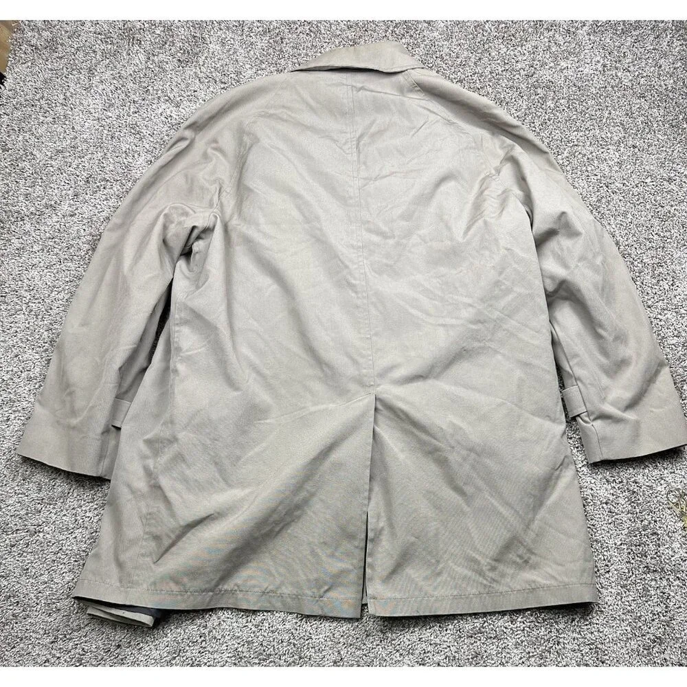 Vintage Khaki London Fog Men's Trench coat Double Breasted 44‎ R USA Matrix